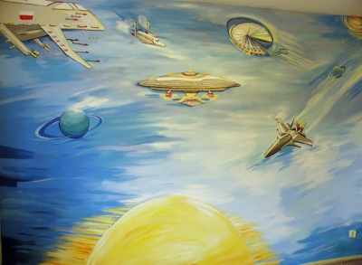 Warszawa – dekoracja ściany w malowane statki kosmiczne